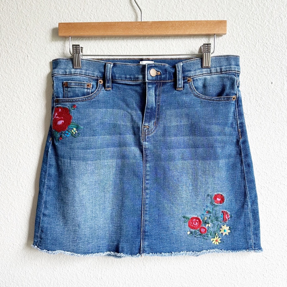 J Crew Embroidered Floral Jean Raw Hem Mini Skirt Size 4
